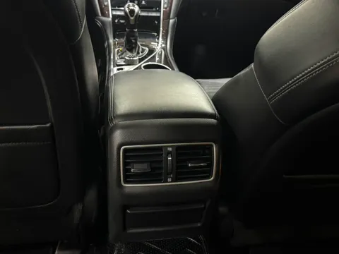 Infiniti Q50L