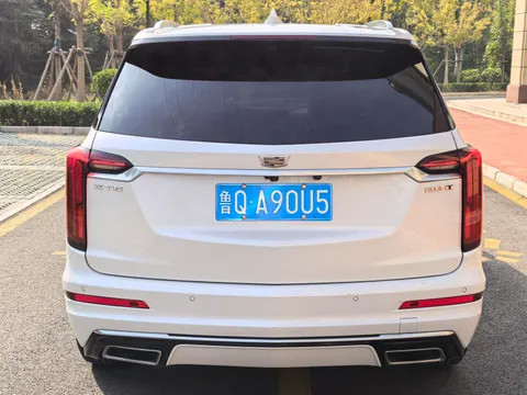Cadillac XT6