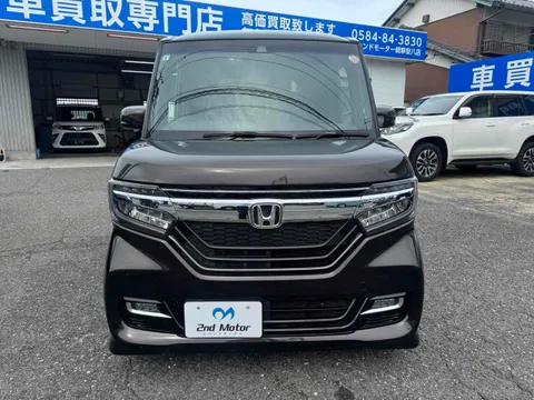 Honda N-BOX Custom