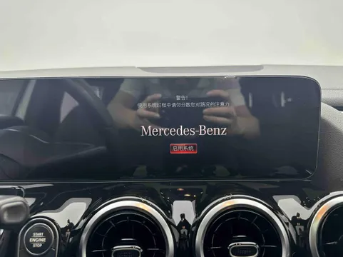 Mercedes-Benz Mercedes-Benz GLA