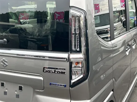 Suzuki Spacia Custom