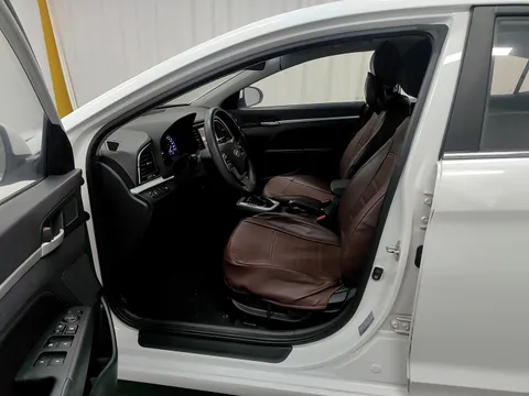 Hyundai Elantra (Avante)