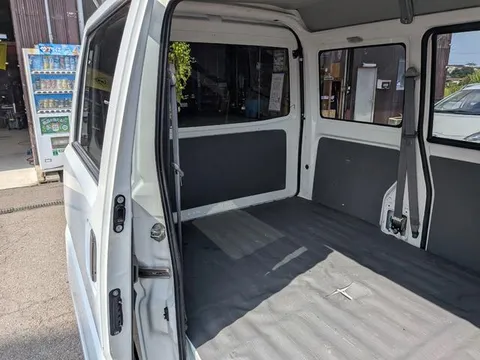 Mitsubishi Minicab Van