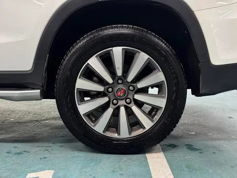 Roewe RX8