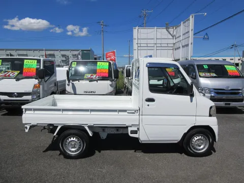 Mitsubishi Minicab Truck