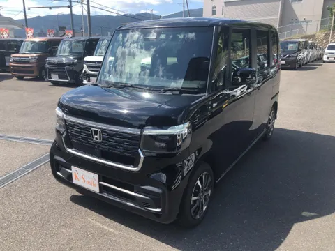 Honda N-BOX Custom