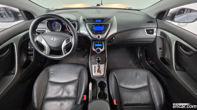 Hyundai Elantra (Avante)