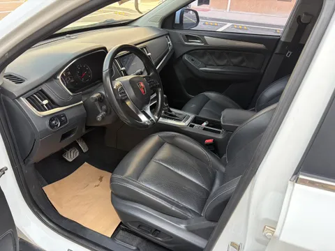 Roewe RX5