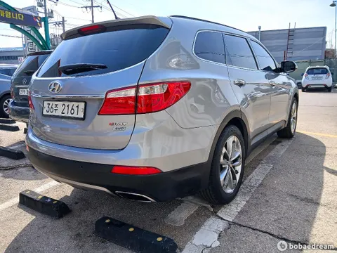 Hyundai Grand Santa Fe (Maxcruz)
