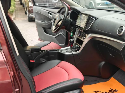 Venucia T70