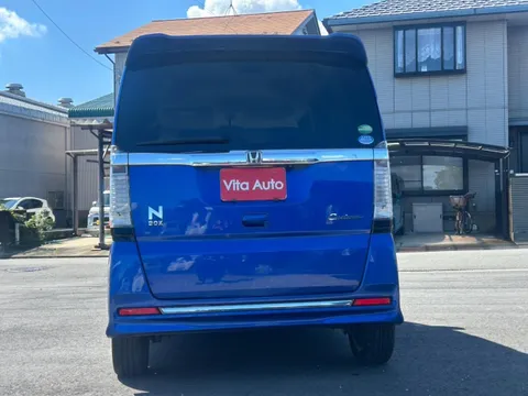 Honda N-BOX Custom