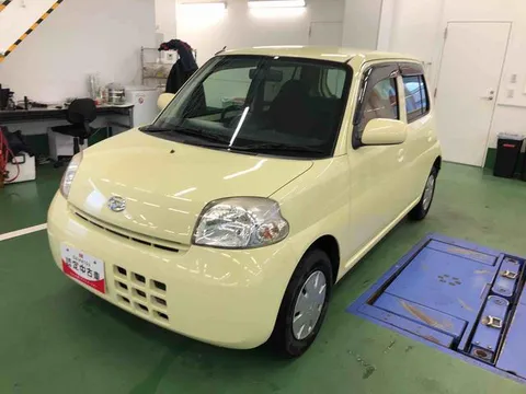 Daihatsu Esse
