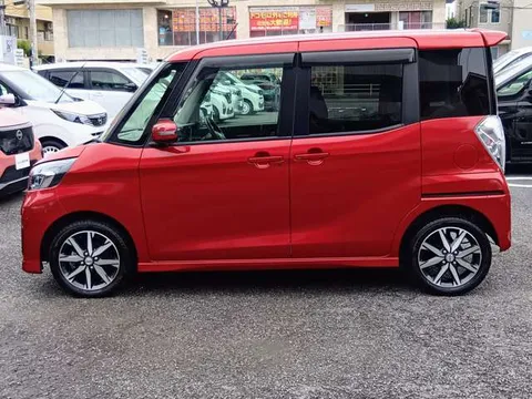 Nissan Dayz Roox