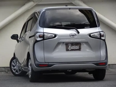 Toyota Sienta