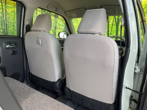 Daihatsu Mira Tocot