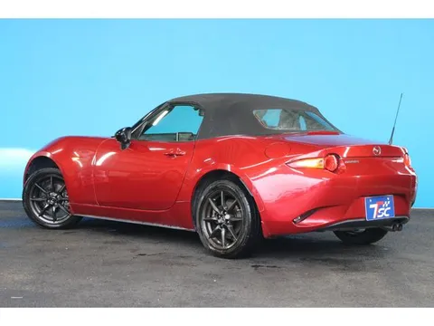 Mazda MX-5 (Roadster)