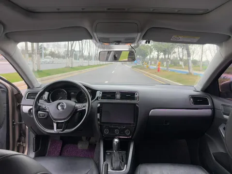 Volkswagen Sagitar