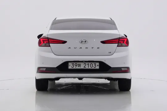 Hyundai Elantra (Avante)