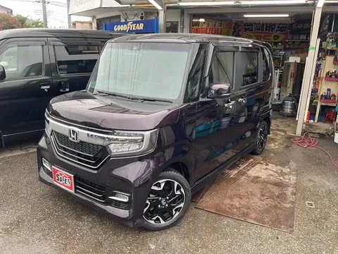 Honda N-BOX Custom