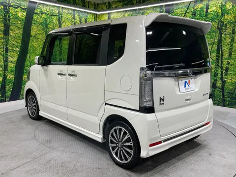 Honda N-BOX Custom