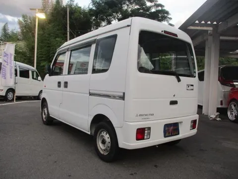 Mitsubishi Minicab Van