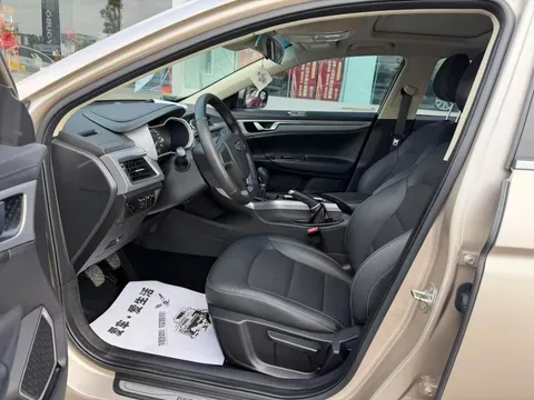 Geely Emgrand GL