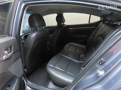 Hyundai Elantra (Avante)