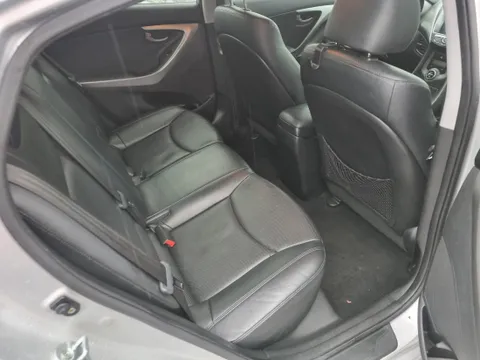 Hyundai Elantra (Avante)