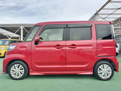 Suzuki Spacia Custom