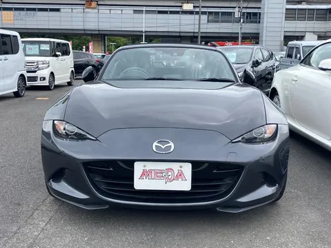 Mazda MX-5 (Roadster)