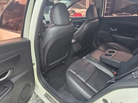 Renault SM3
