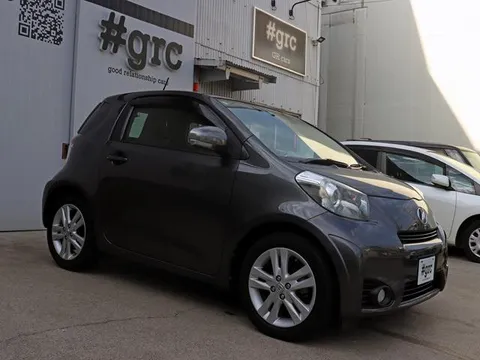 Toyota iQ