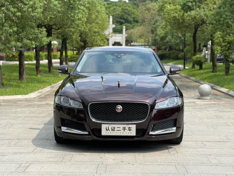 Jaguar XFL
