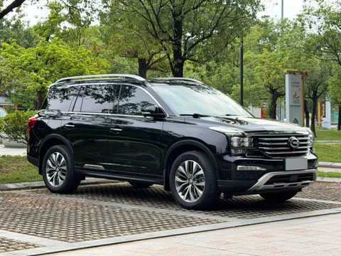 Gac GS8