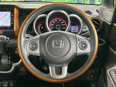 Honda N-BOX Slash