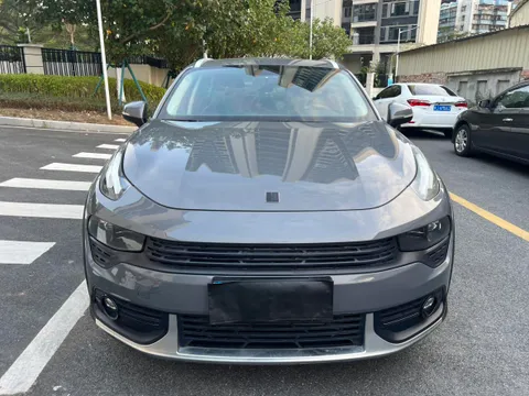 Lynk & Co 02
