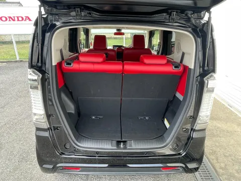 Honda N-BOX Slash