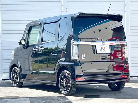 Honda N-BOX Custom