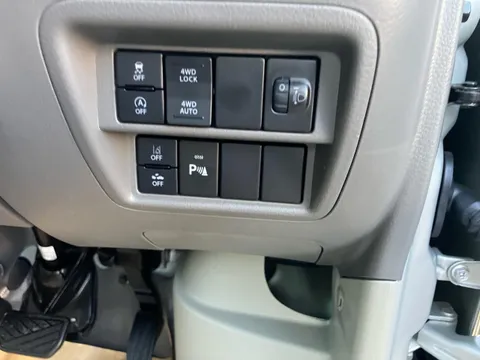 Mitsubishi Minicab Van