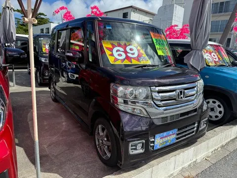 Honda N-BOX Custom