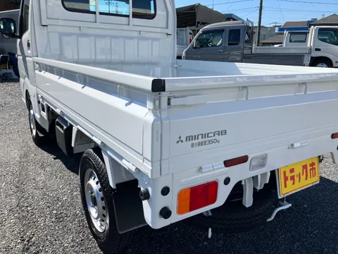 Mitsubishi Minicab Truck