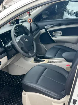 Dongfeng A60