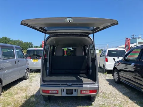 Mitsubishi Minicab Van