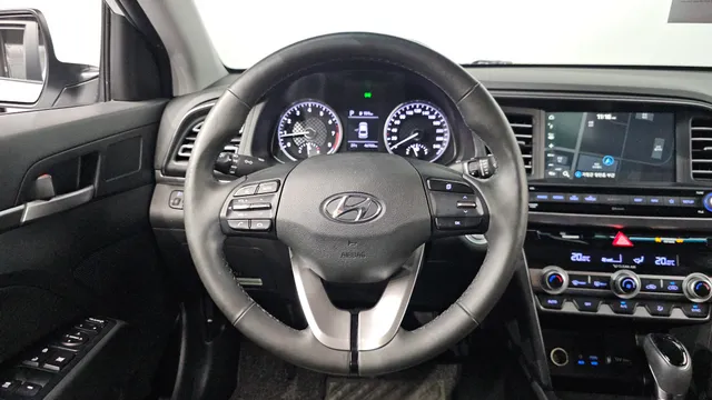 Hyundai Elantra (Avante)