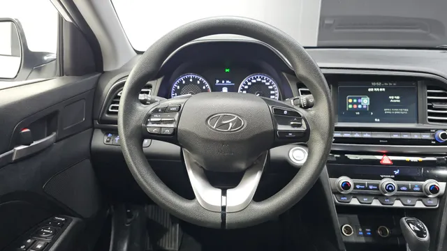 Hyundai Elantra (Avante)
