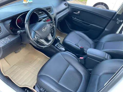 Kia K2