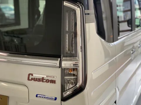 Suzuki Spacia Custom