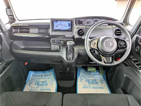 Honda N-BOX Custom