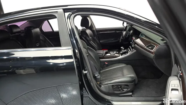 Genesis G90 (EQ900)