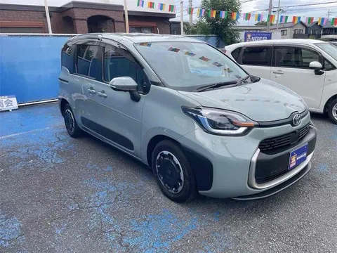Toyota Sienta